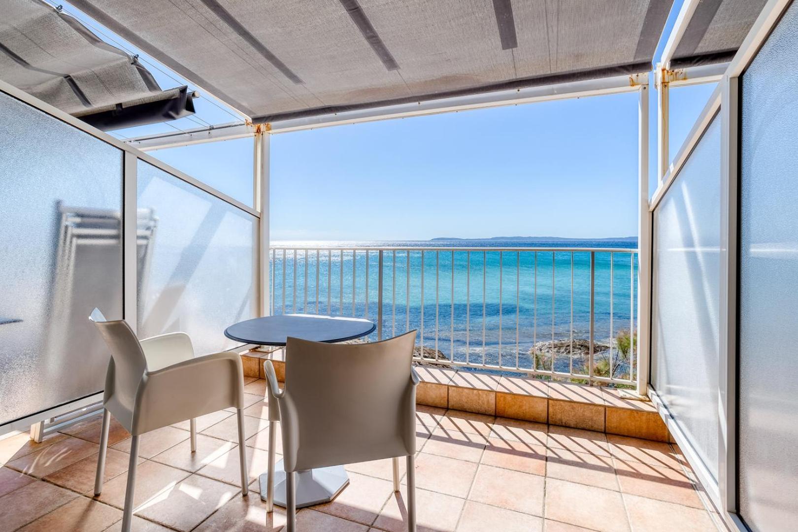 Roc - 4 Etoiles Les Pieds Dans L'eau 4* Le Lavandou