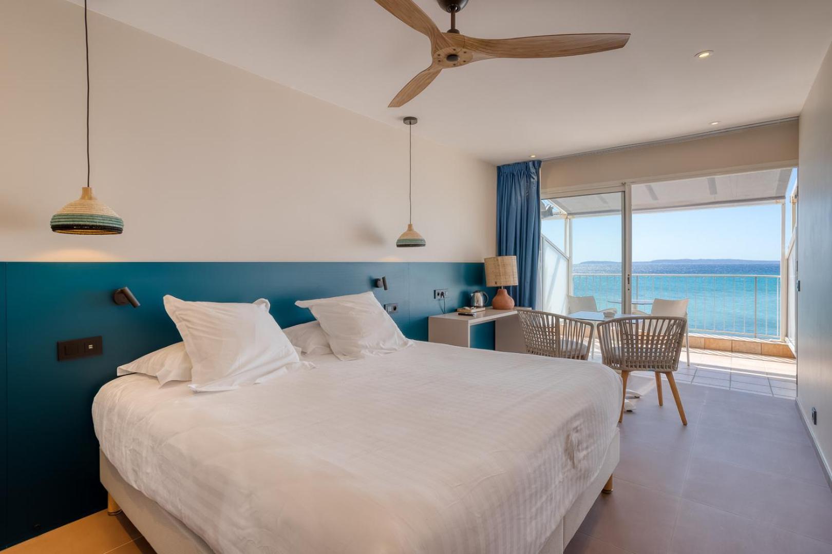 Roc - 4 Etoiles Les Pieds Dans L'eau Hotel Le Lavandou
