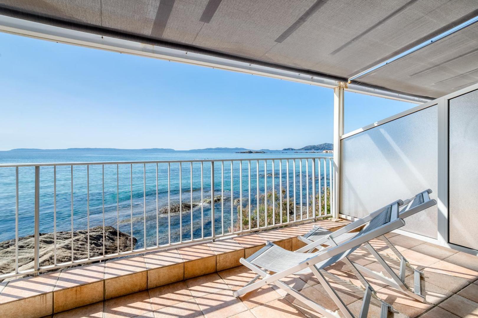 Roc - 4 Etoiles Les Pieds Dans L'eau Hotel Le Lavandou
