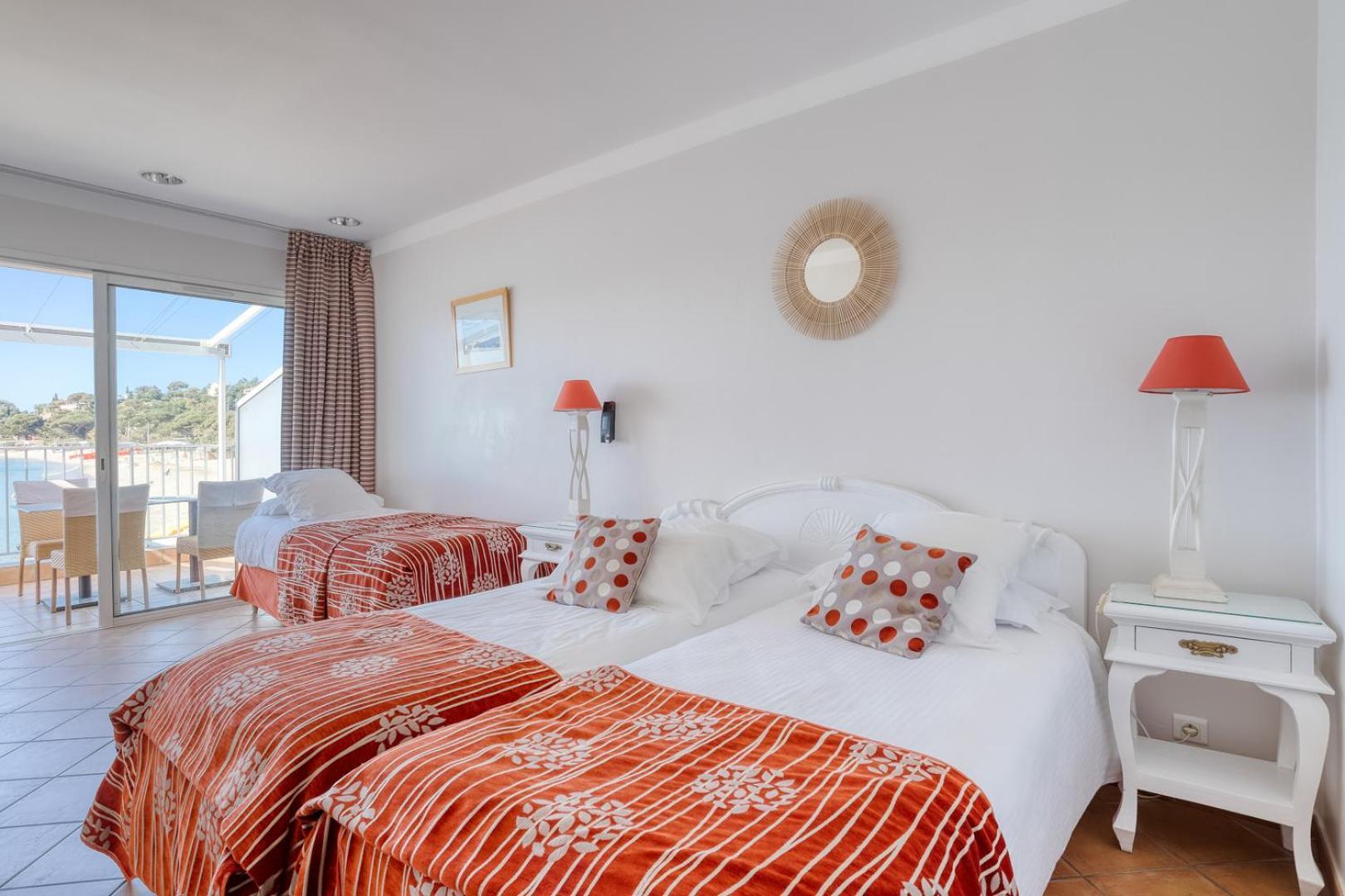 Roc - 4 Etoiles Les Pieds Dans L'eau Hotel Le Lavandou