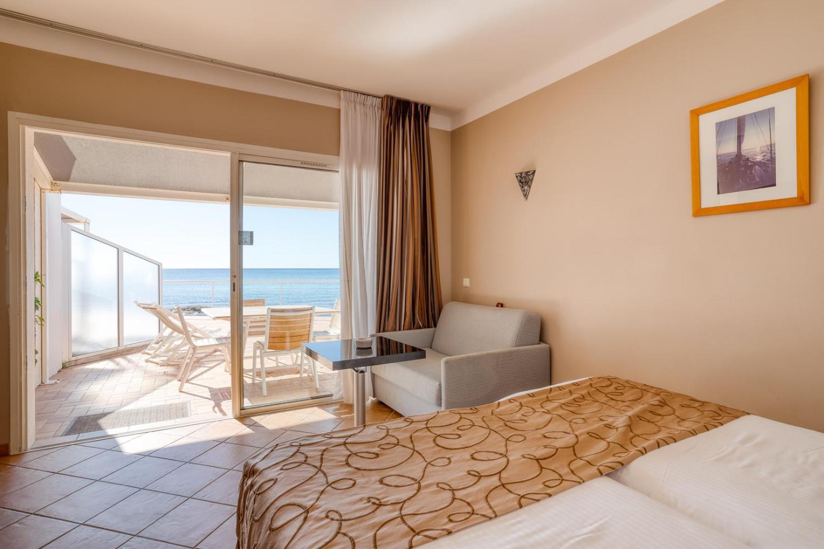 Roc - 4 Etoiles Les Pieds Dans L'eau Hotel