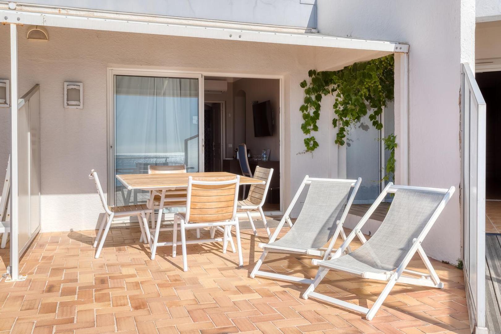 Roc - 4 Etoiles Les Pieds Dans L'eau Hotel 4*
