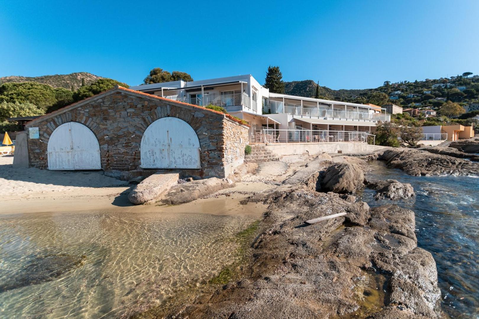 Hotel Roc - 4 Etoiles Les Pieds Dans L'eau Le Lavandou